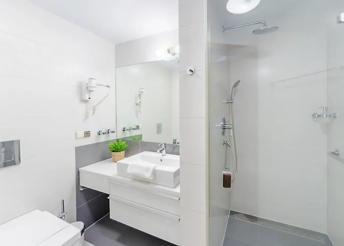 Komfort Baltic Plaza * קולובז'ג